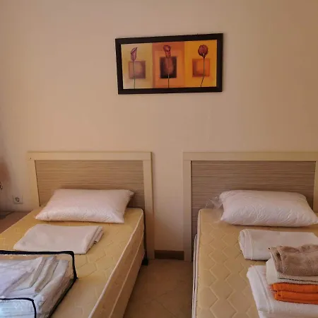 Большой Апартамент В Большом Комплексе